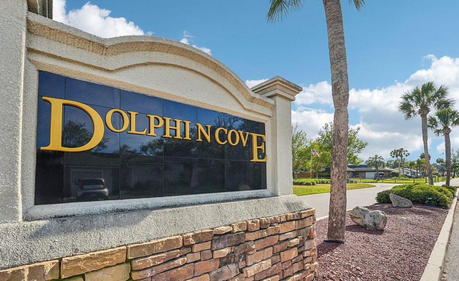 Dolphin Cove